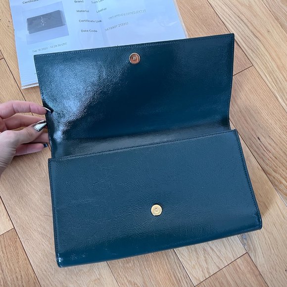 Authentic Saint Laurent Belle de Jour Large Patent Leather Clutch - Picture 3 of 4